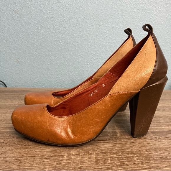 Crown Vintage Square Toe Heels - Brown - 9 - Picture 9 of 10